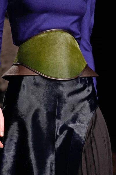 Look 13